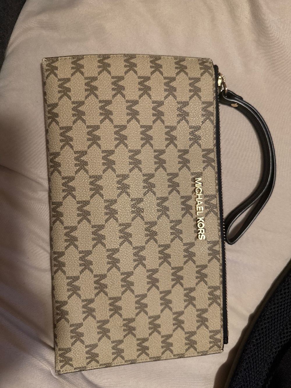 Michael Kors Wristlet